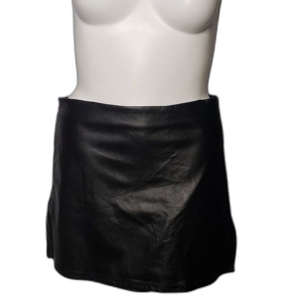 SHEIN Black Faux Leather Mini Skort Womens Plus Size 3XL
